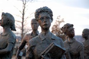 statues of Little Rock 9